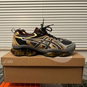 ASICS Gel Quantum Kinetic “Carbon/ Pure Gold” US Men’s Size 13